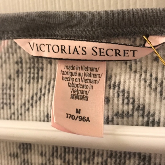 💖Top ONLY💖 Victoria Secret Thermal Sleep Shirt - Picture 3 of 5